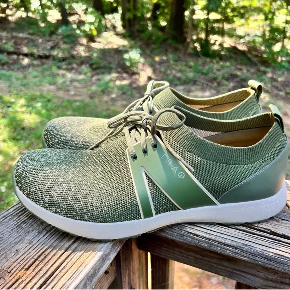 NWT TRAQ by Alegria Ayris Smart Sneaker Women’s Size 42, US Size 11.5 or 12 - Picture 4 of 13